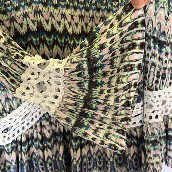 Victoria’s Secret Tunic V-neck Cover-up with Bell Sleeves Lace Trim Size Small - Picture 5 of 7